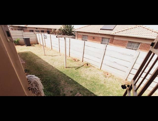 3 BEDROOM TOWNHOUSE FOR SALE IN OLIEVENHOUTBOSCH